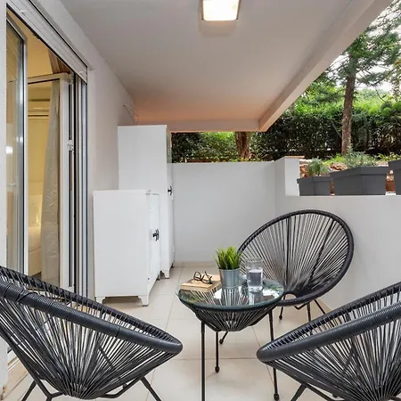Mystique One Bedroom By Blupine Appartamento Atene